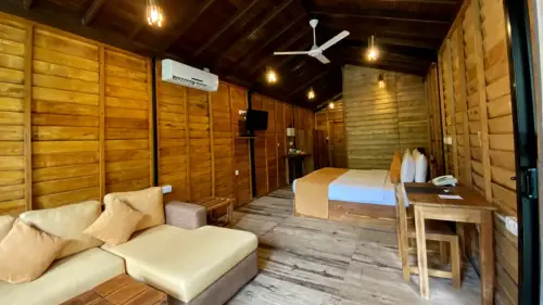 Luxury-River-Cabana-family-2